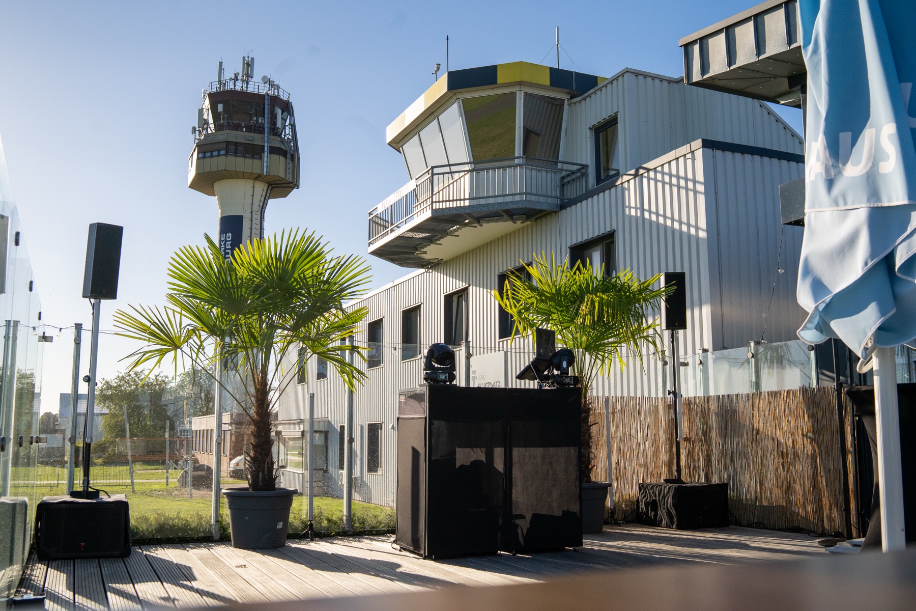 After Work Party am Flugplatz – Feierabendstimmung